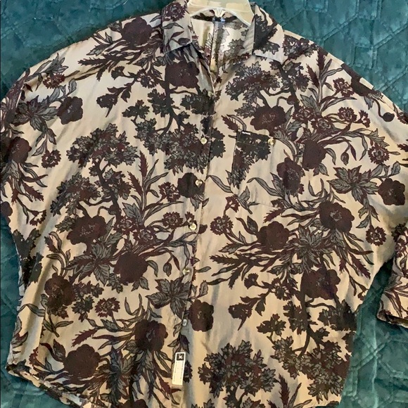 Hurley floral flannel shirt - Picture 7 of 8